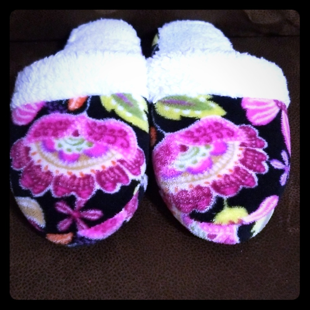 **SOLD** Vera Bradley Slippers. Retired Pirouette